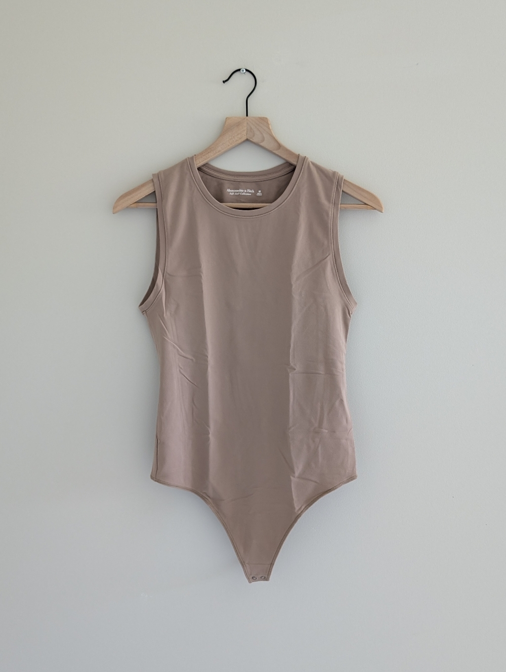 Abercrombie & Fitch Sleeveless Seamless Fabric Tank Bodysuit in Brown Medium